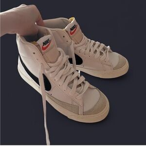 Nike Blazer Mid 77’ Vintage